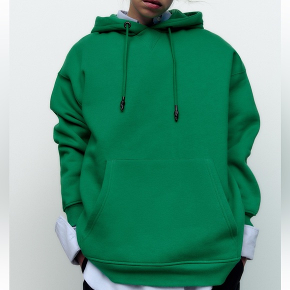 Zara oversized green sweatshirt hoodie Size M , in excellent condition - Picture 2 of 3